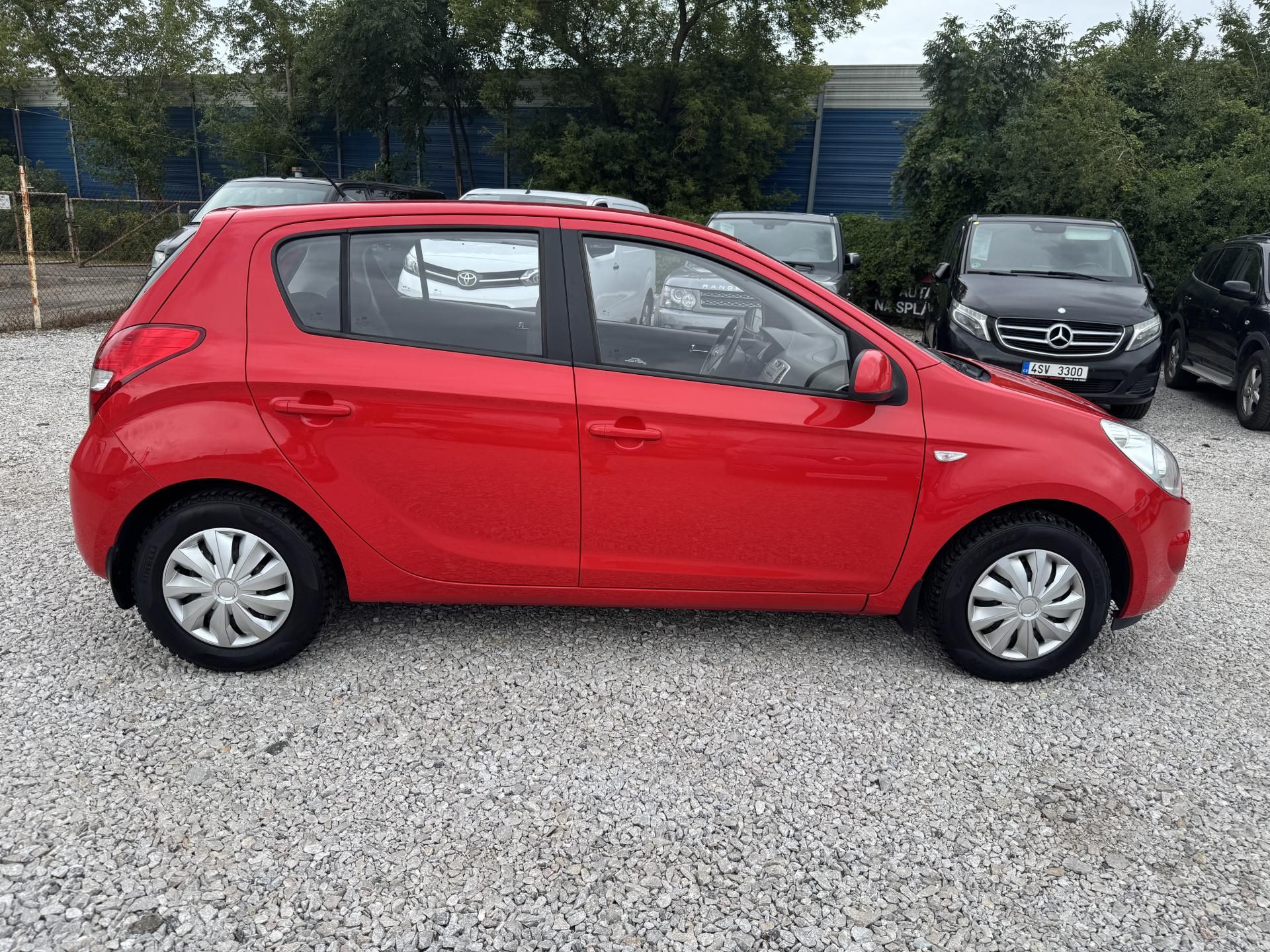 Hyundai i20, 1.2,KLIMA,5DVEŘÍ - fotka 4