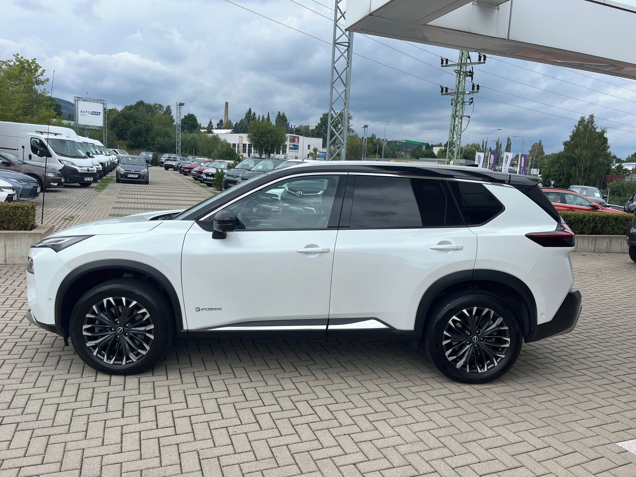 Nissan X-Trail, e-Power 213k e-4orce 4x4 Tekna - fotka 3