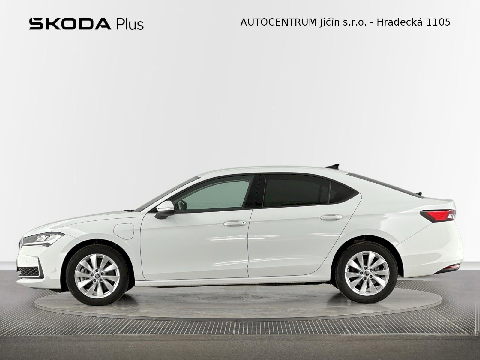 Škoda Superb, iV DSG 1.5TSI 150kW Selection - fotka 3