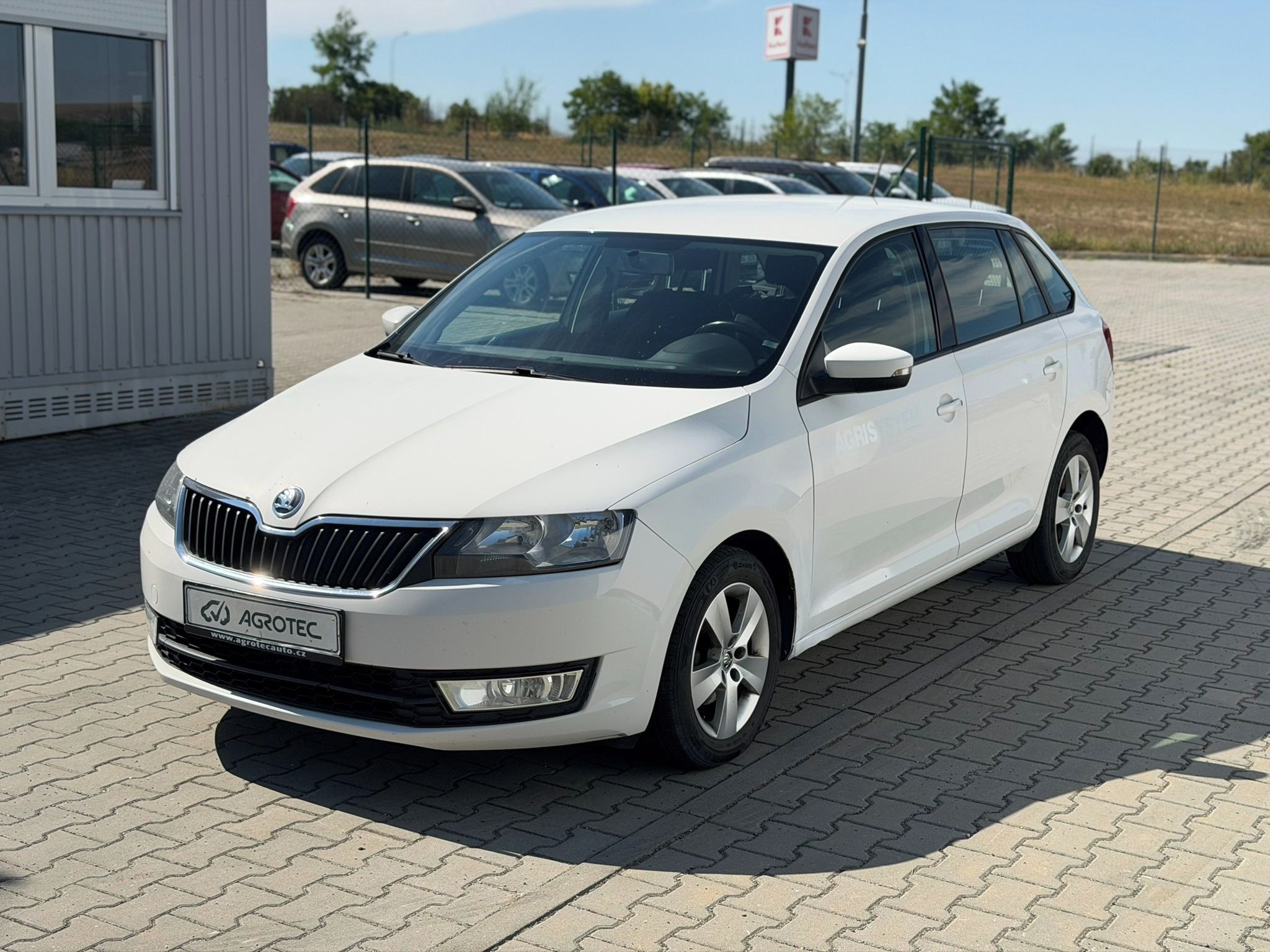 Škoda Rapid, 1.4 TDI 66kW Ambition SB - fotka 3