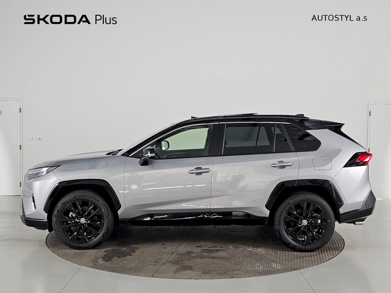 Toyota Rav4, 2.5HEV 222k 4x4  SELECTION SKY - fotka 3