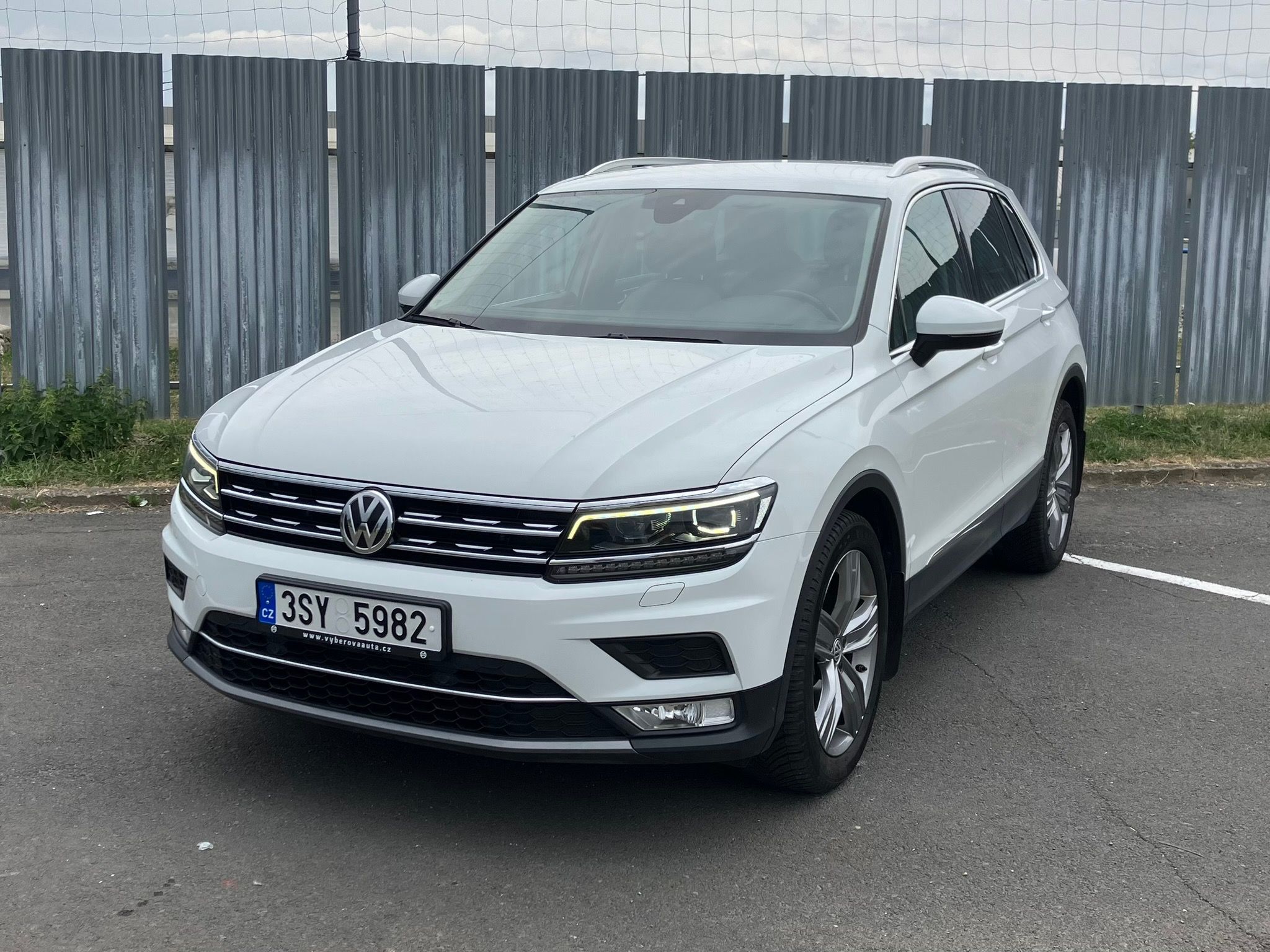 Volkswagen Tiguan, 2.0 TDI 6M, Highline, kůže, ČR - fotka 2