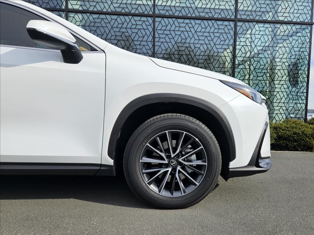 Lexus NX 350h, 2,5 Executive - fotka 5