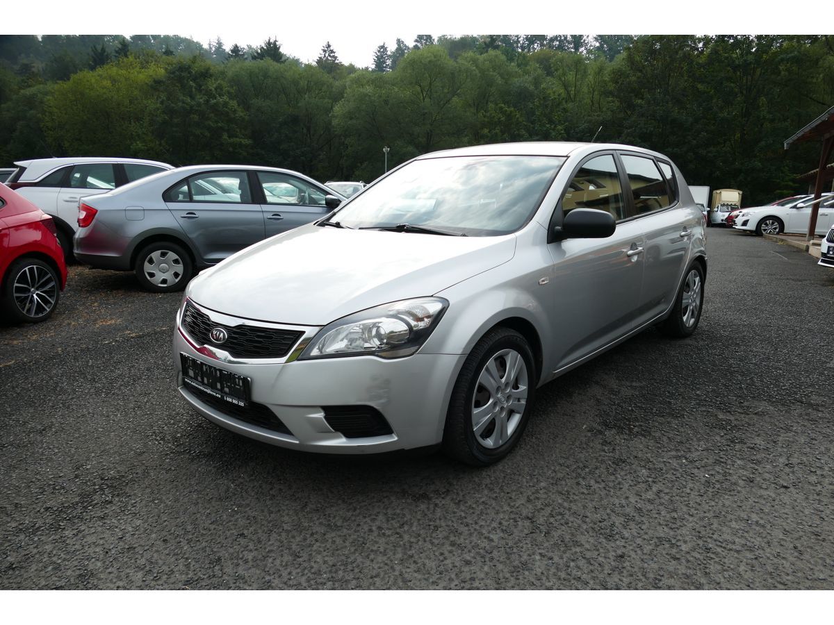 Kia Cee´d, 1,4 66KW KLIMA - fotka 3