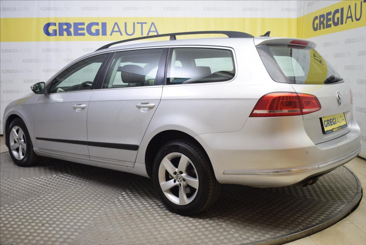Volkswagen Passat, 2,0 TDi PR. SERVIS,PO TK - fotka 6