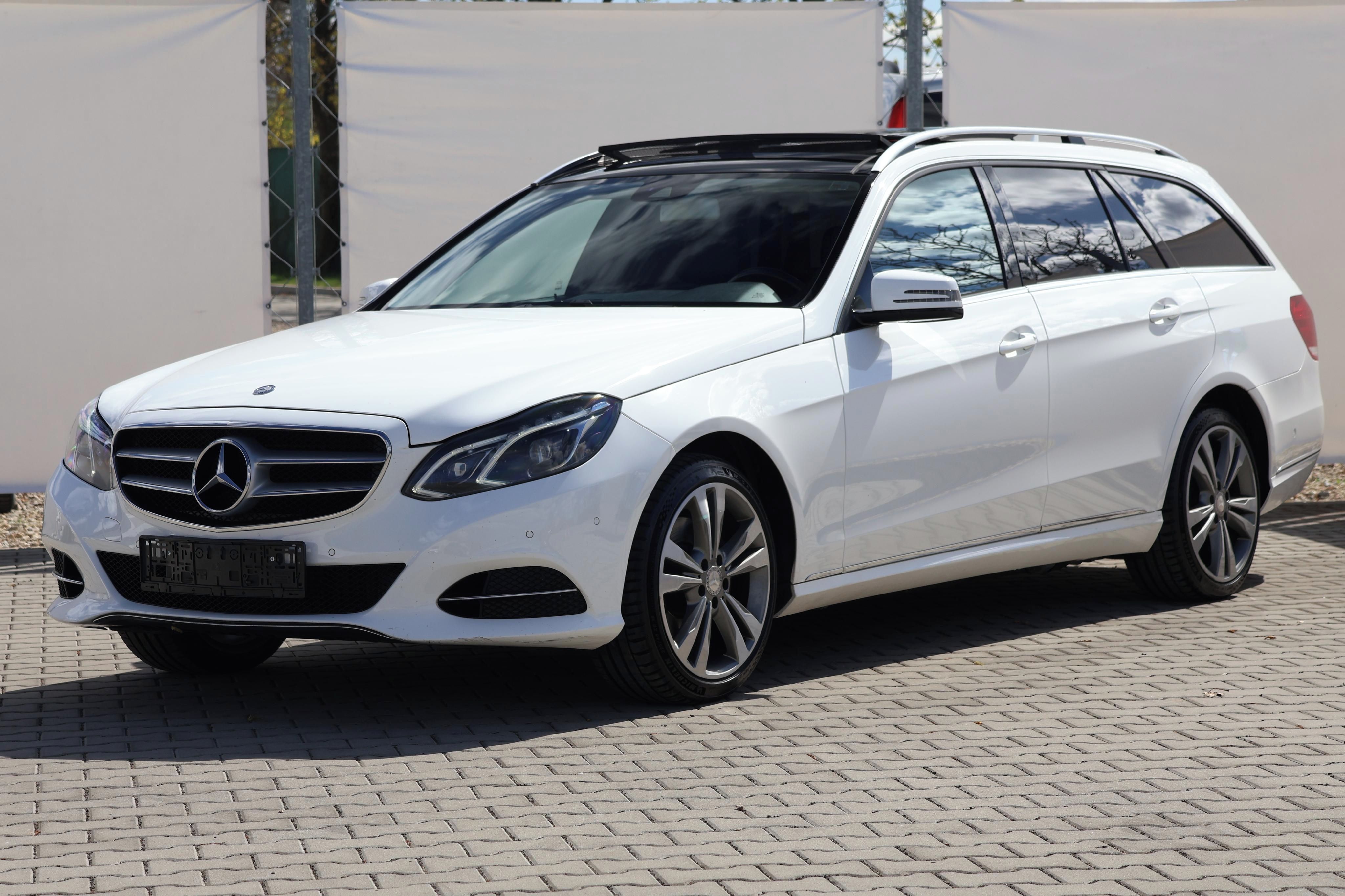 Mercedes-Benz Třídy E, 300 BLUETECHYBRID LED PANO KAM