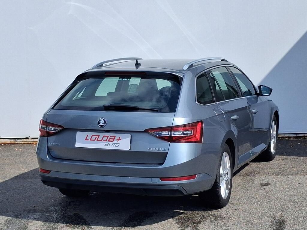 Škoda Superb, Style 2.0 TDI 140 kW - fotka 2