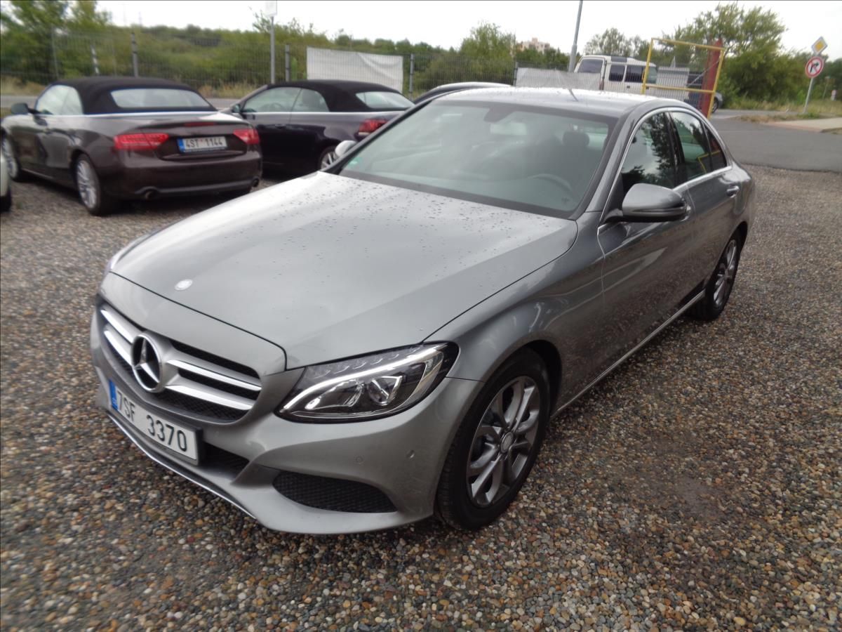 Mercedes-Benz Třídy C, 1,6 - fotka 2