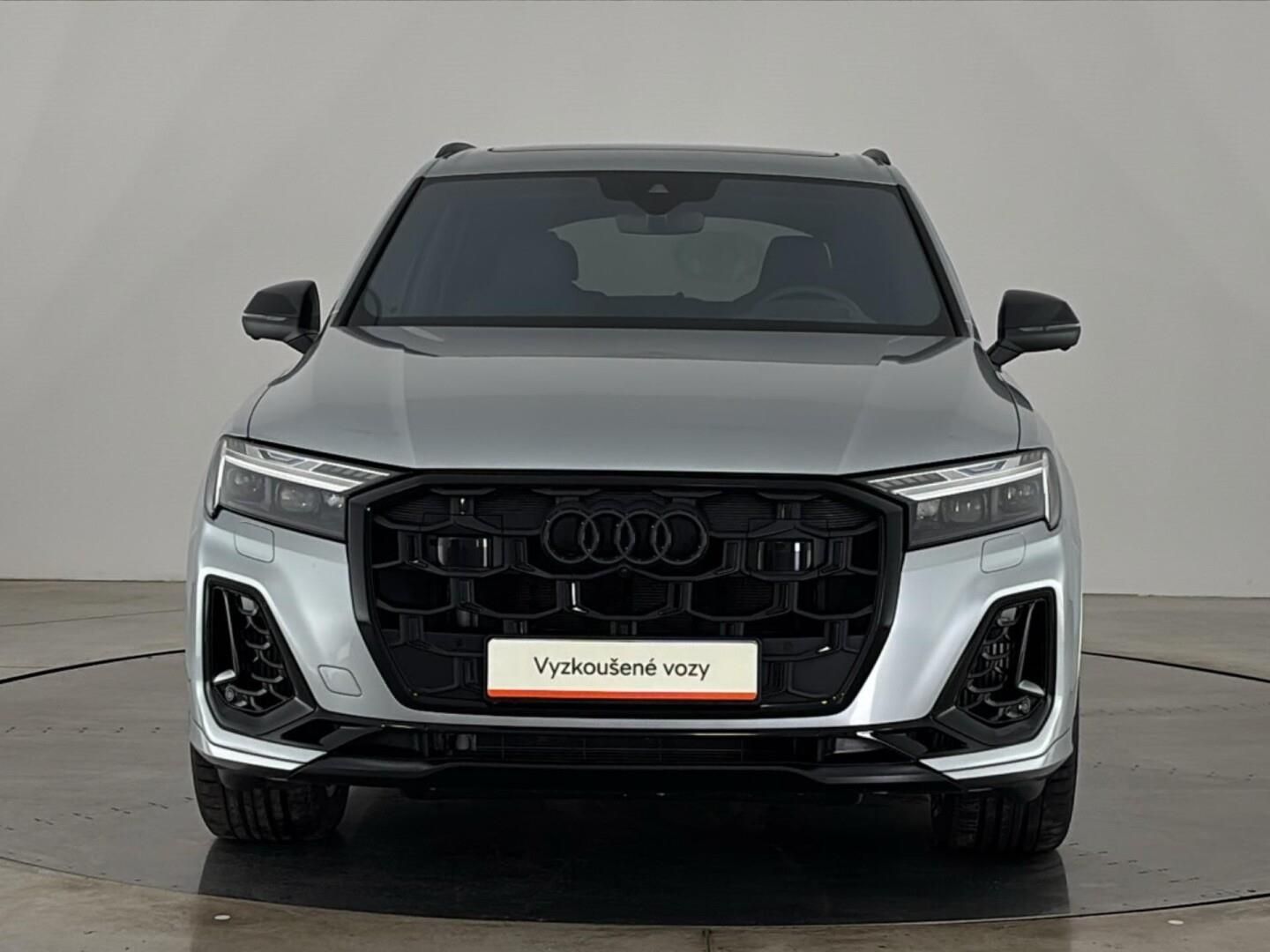 Audi Q7, 3.0 TFSI e / 250 kW 60 S-Line - fotka 4