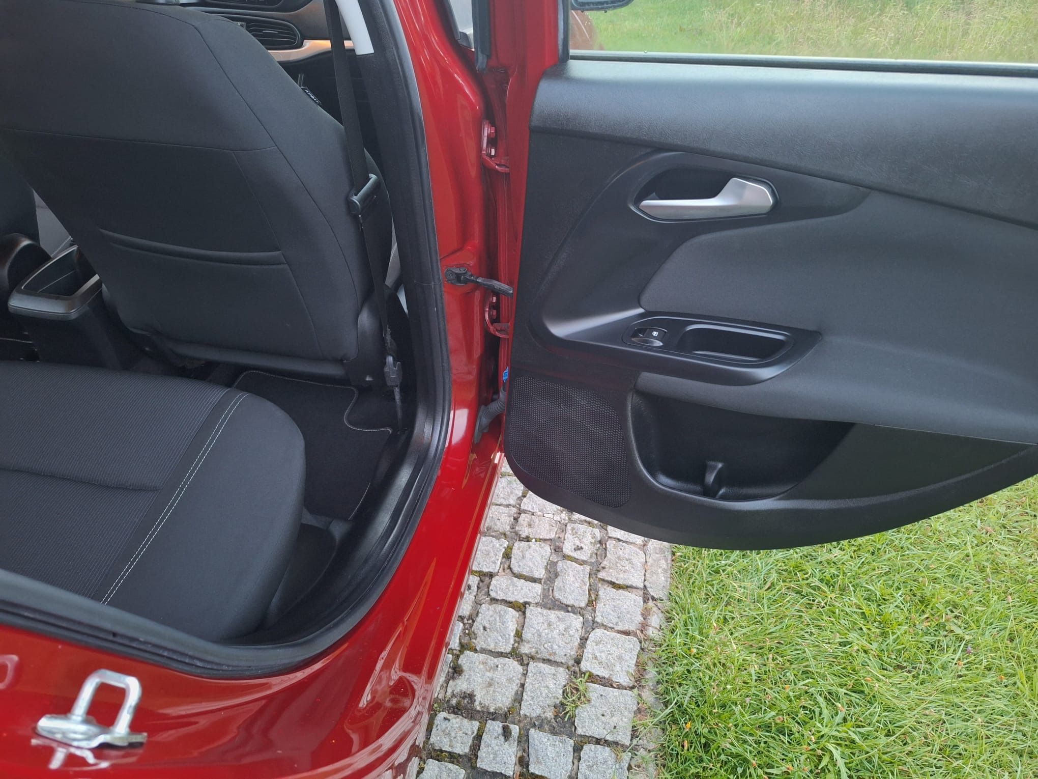 Fiat Tipo, kombi 1.6 Diesel 88kW, klima - fotka 5
