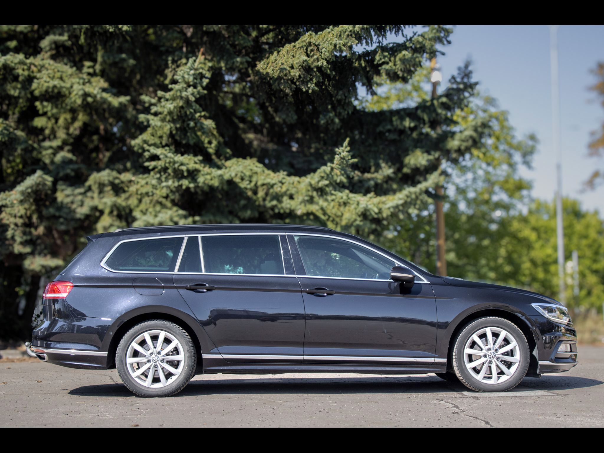 Volkswagen Passat, 2.0 TDI DSG R-Line / 110kW / A - fotka 4
