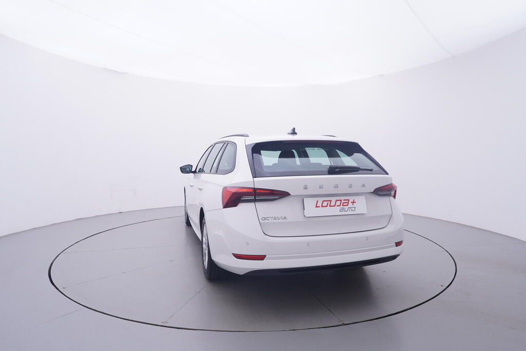 Škoda Octavia, Ambition 1.5 TSI 110 kW - fotka 4