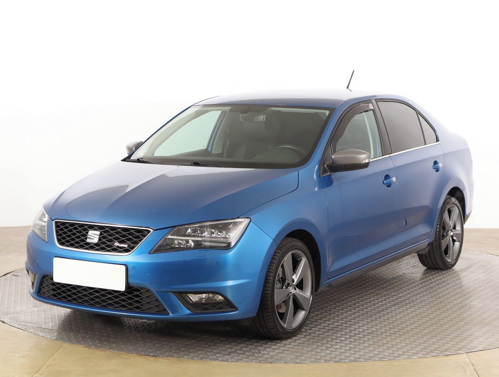 Seat Toledo, 1.0 TSI, FR-Line, Serv.kniha - fotka 2
