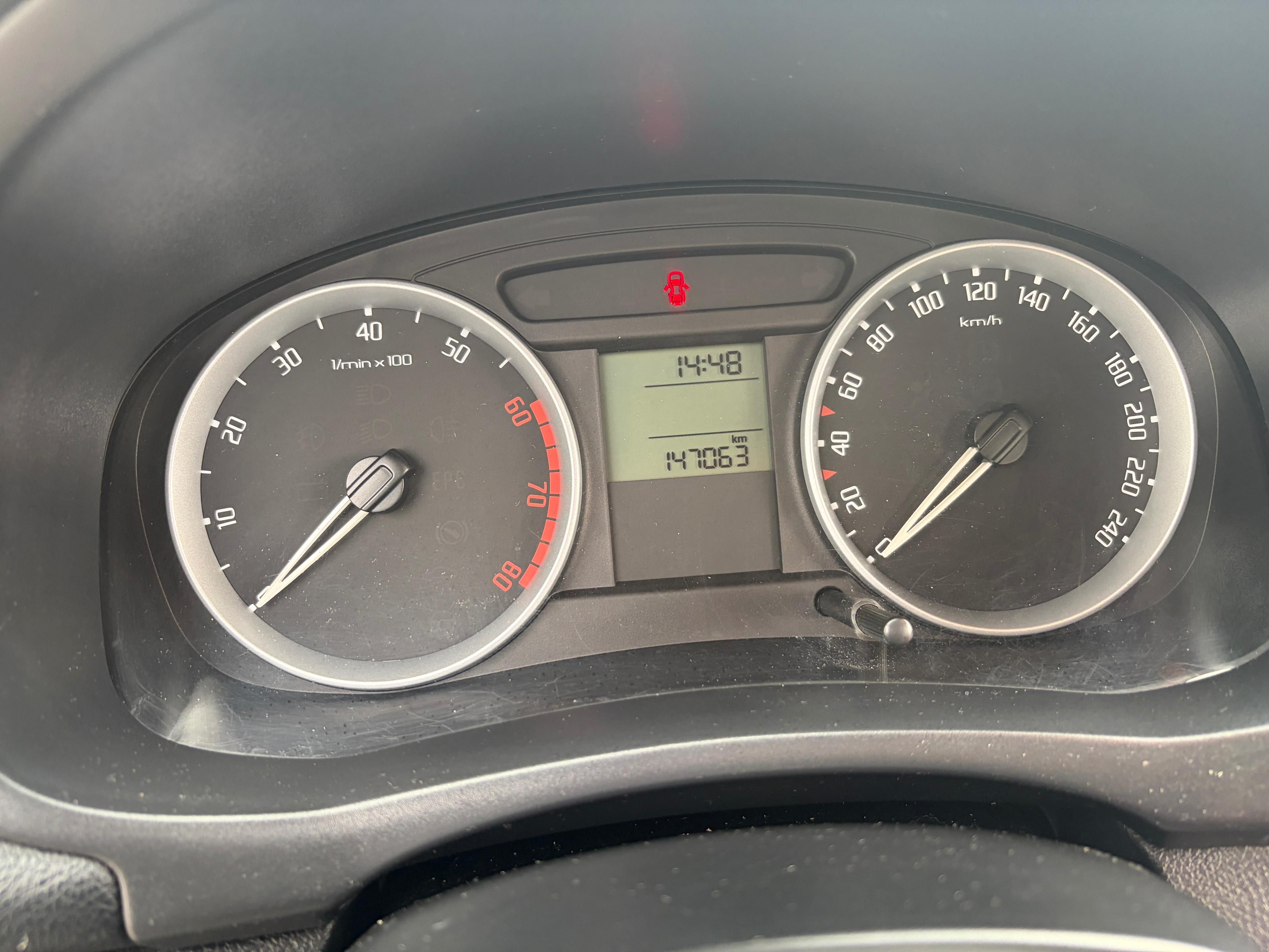 Škoda Fabia, 1.6 Servisováno - fotka 3