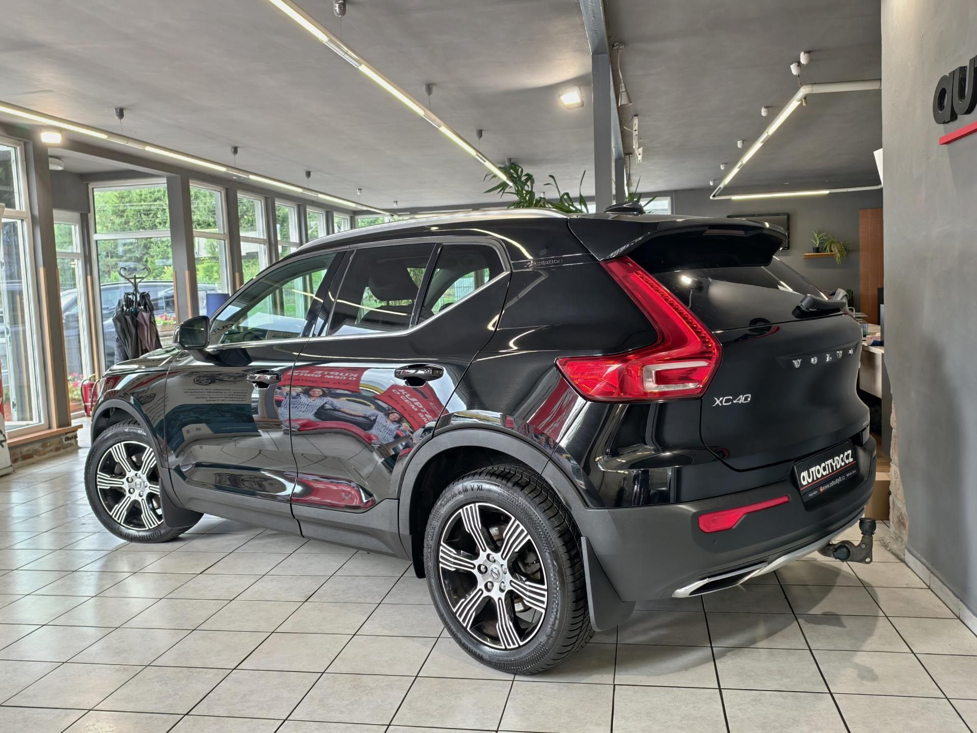 Volvo XC40, D4 140kW AWD, INSCRIPTION, DPH - fotka 5