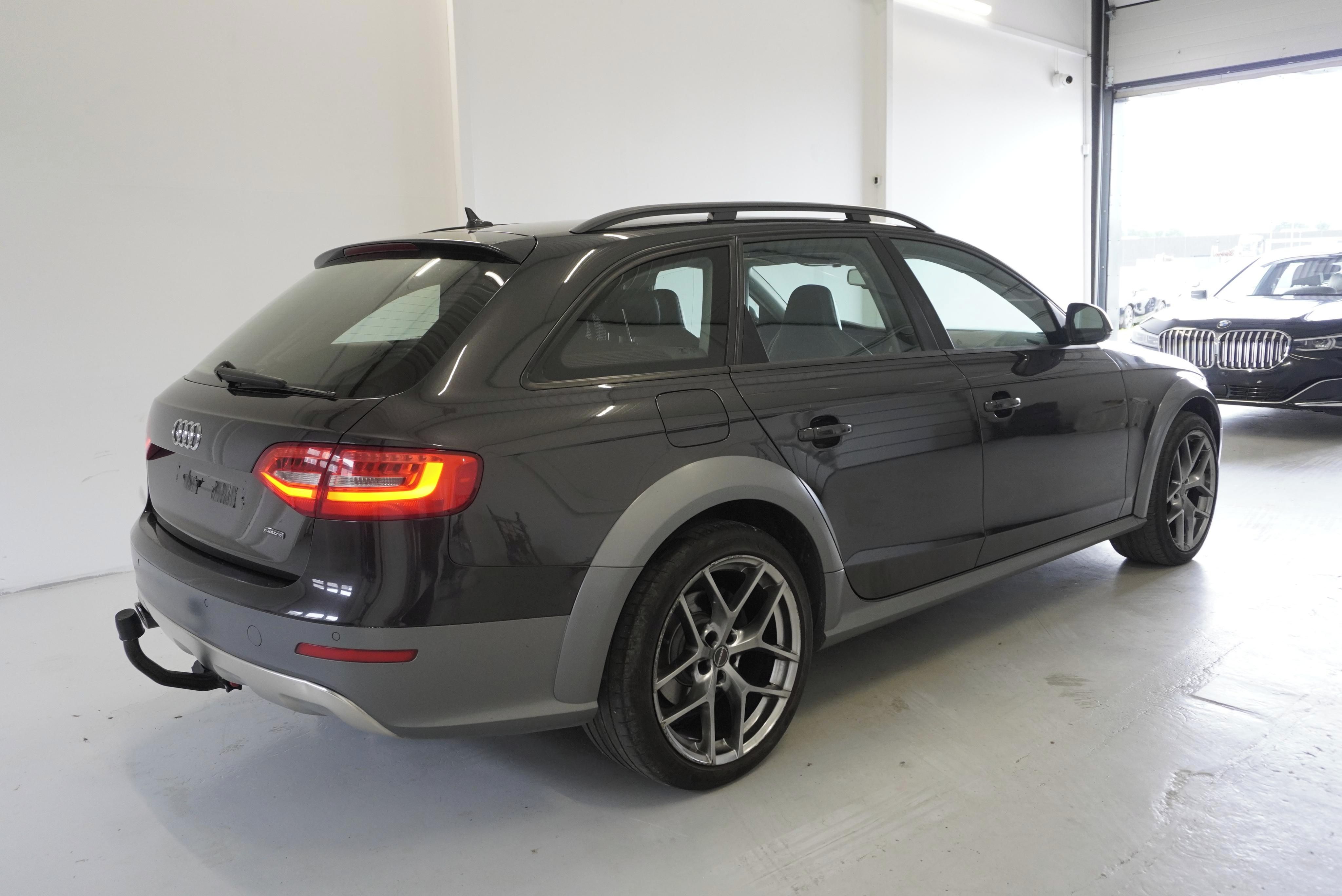 Audi A4 allroad, 2.0 TDI 140kW S-LINE QUATTRO - fotka 5