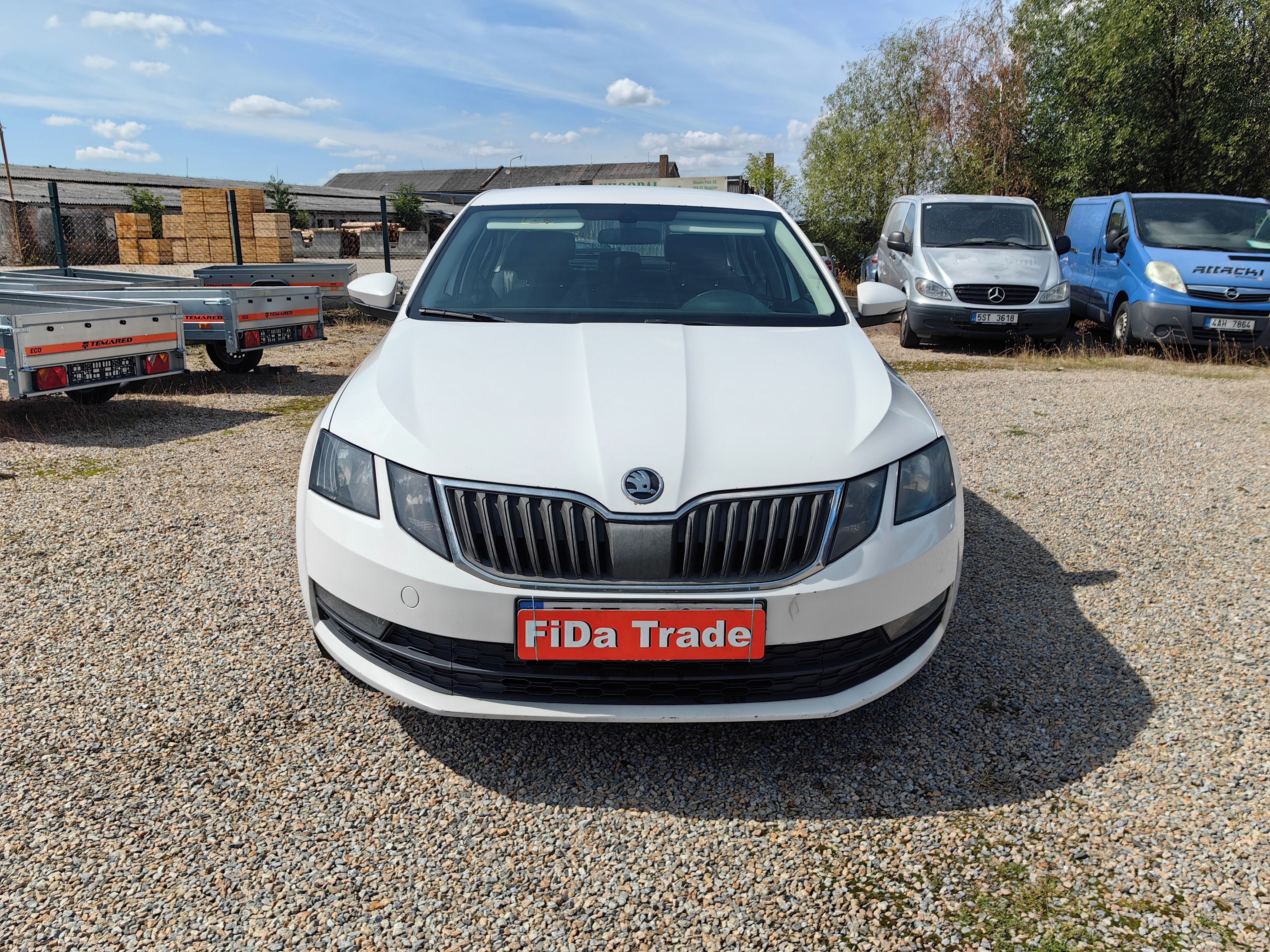 Škoda Octavia, 1.6TDi 85kW ČR původ, 1.maj - fotka 2