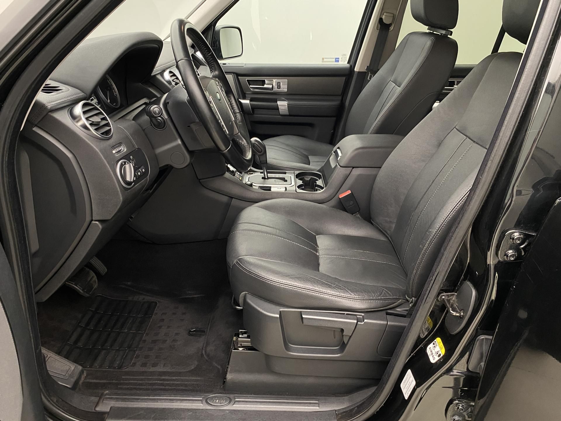 Land Rover Discovery, 4 SDV6 SE AWD AUT CZ - fotka 3
