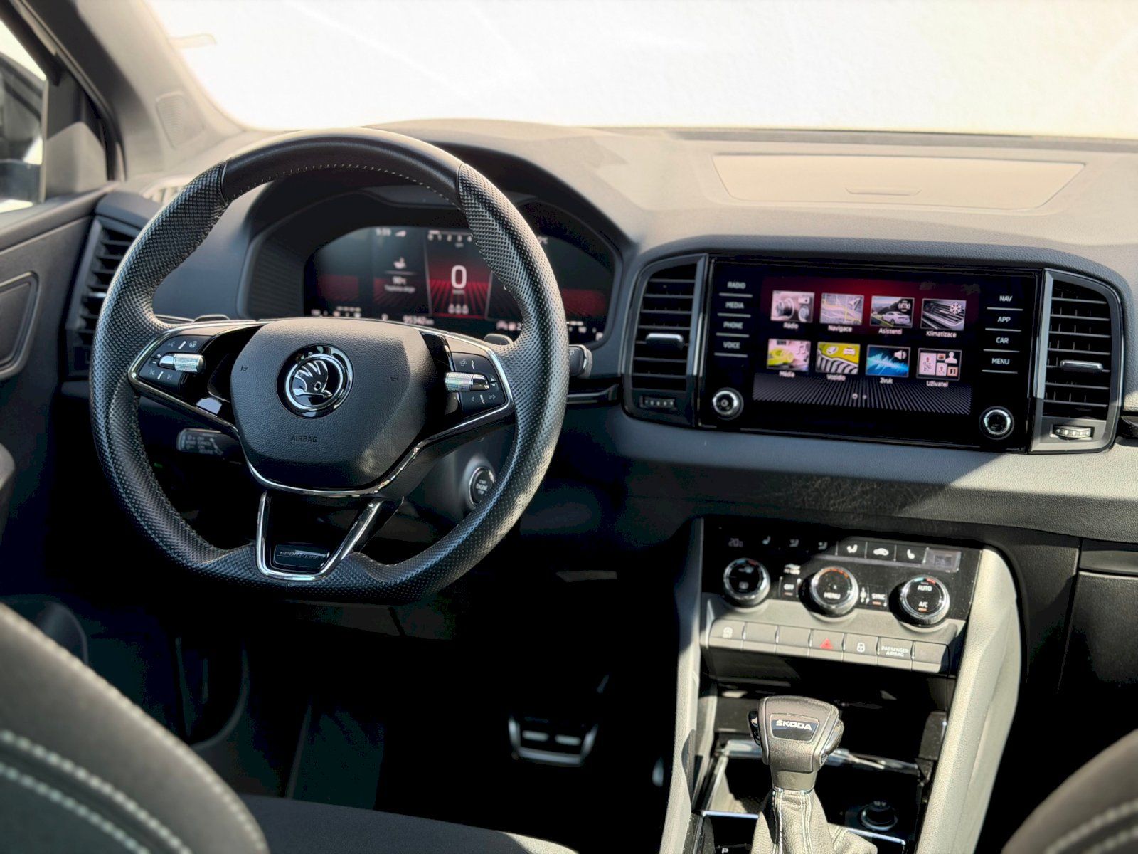 Škoda Karoq, 1.5TSi 110kW DSG SPORTLINE - fotka 5