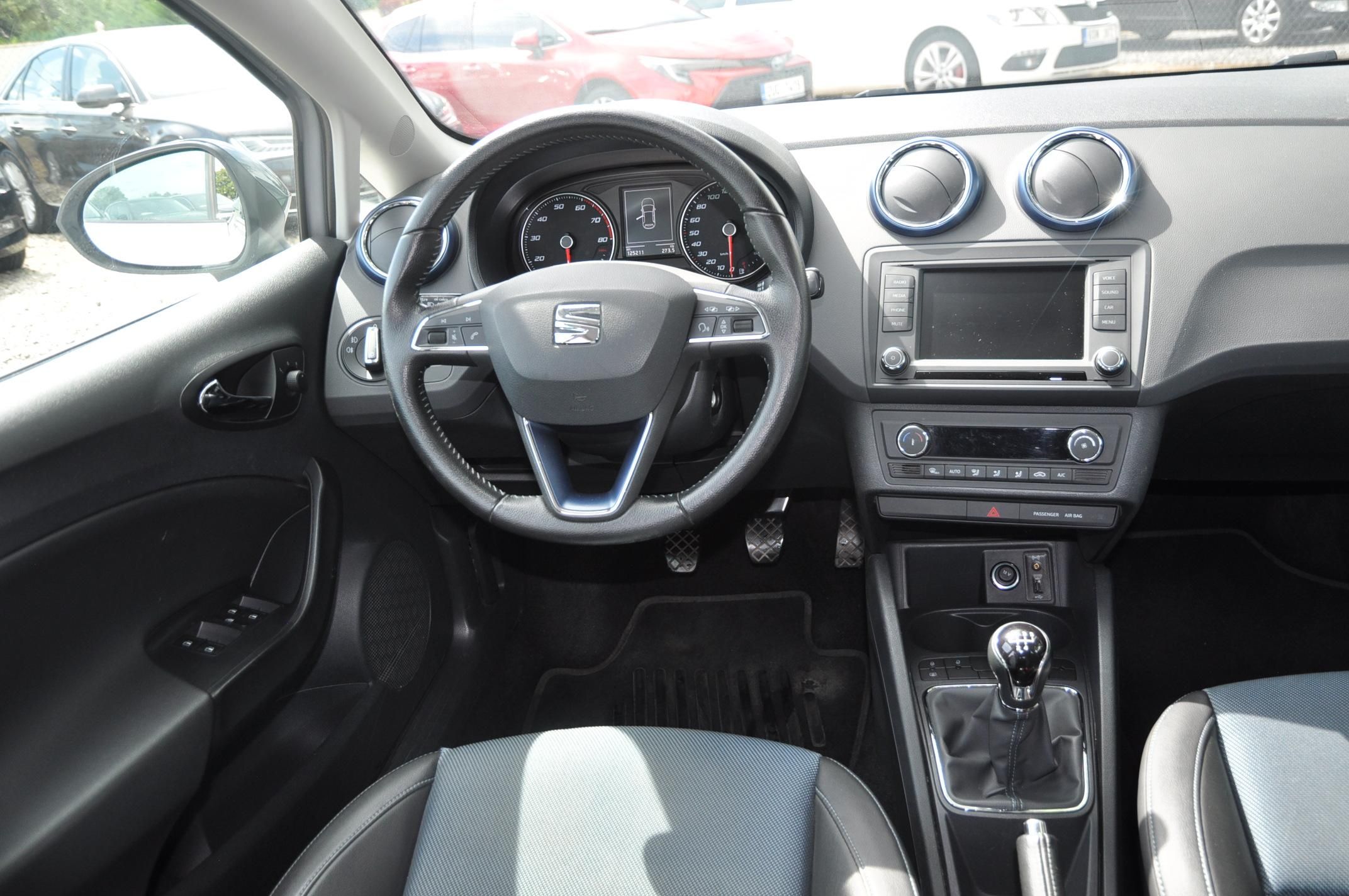 Seat Ibiza, 1.2TSi 66kW KOMBI Style CONNEC - fotka 5