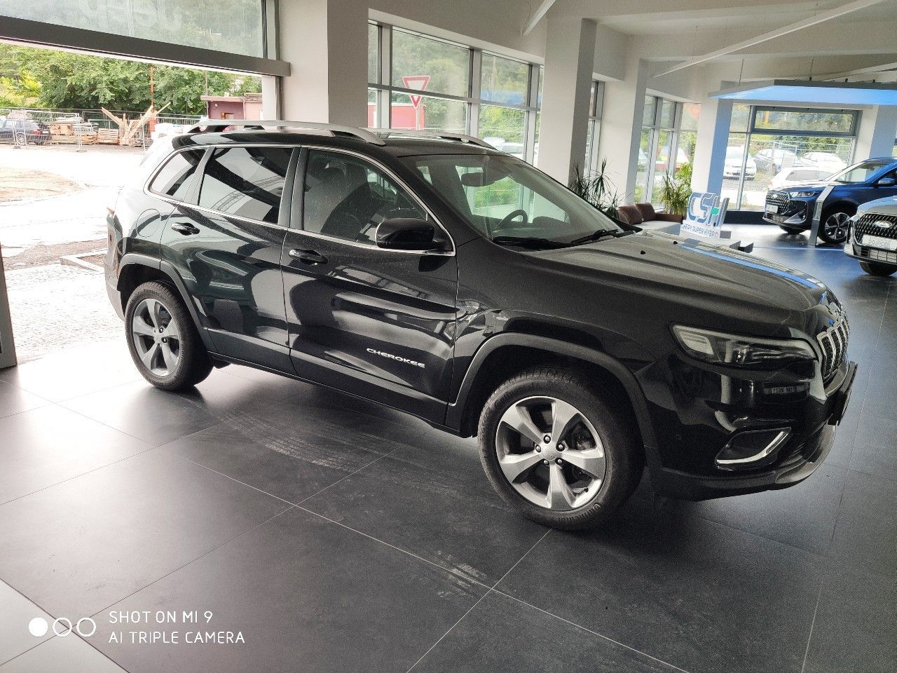 Jeep Cherokee - fotka 2