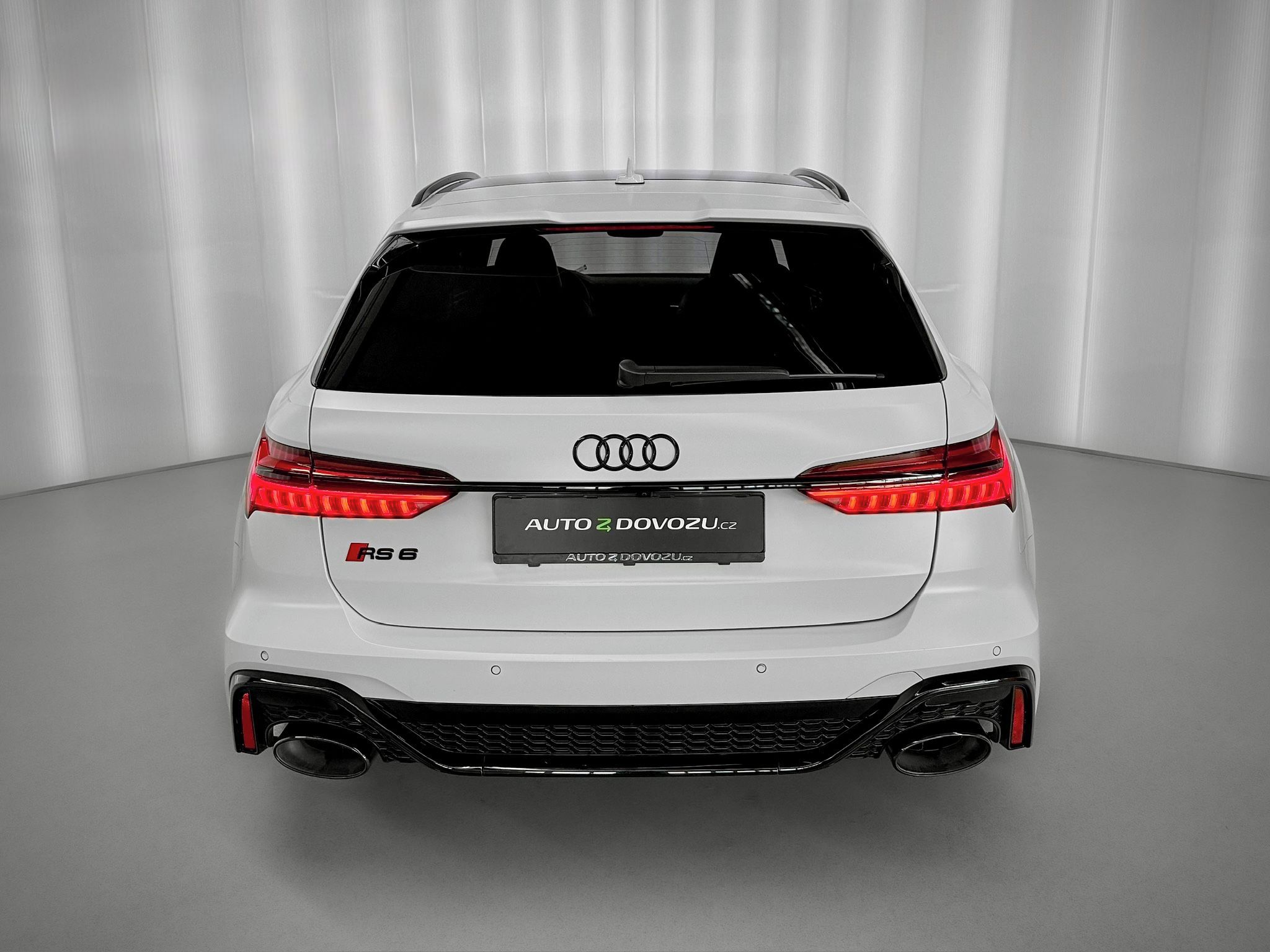 Audi RS6, PERFORMANCE FULL, KARBON, BLAC - fotka 5