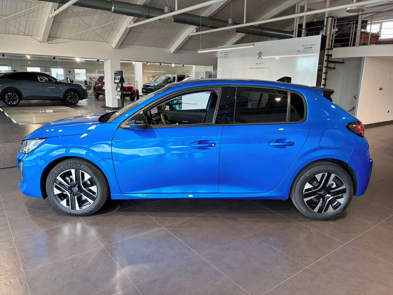 Peugeot 208, ALLURE Turbo 100 MAN6 - KAMERY - fotka 2