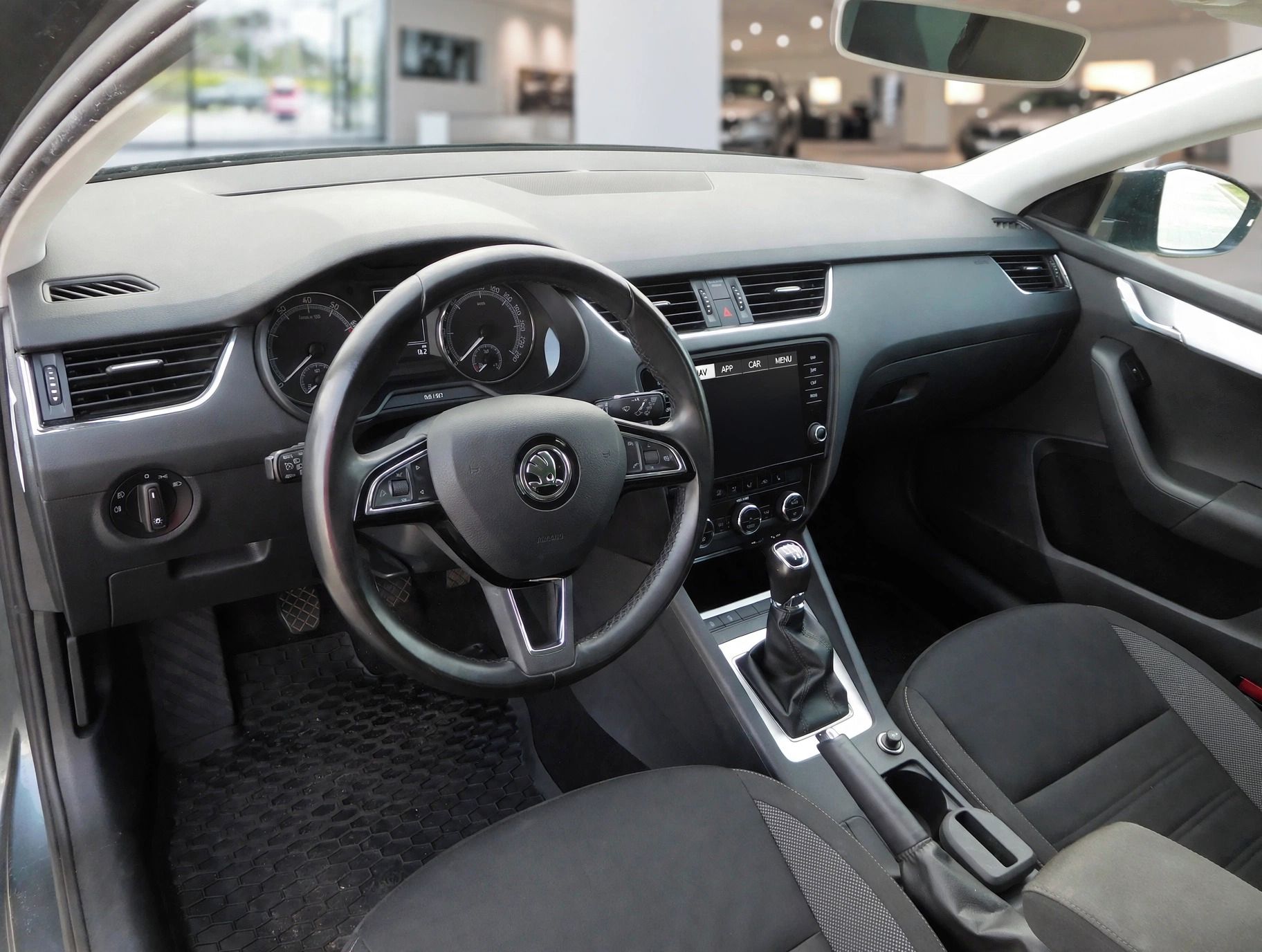 Škoda Octavia, 1.4 TSi Ambition, 110 kW, Navi - fotka 5