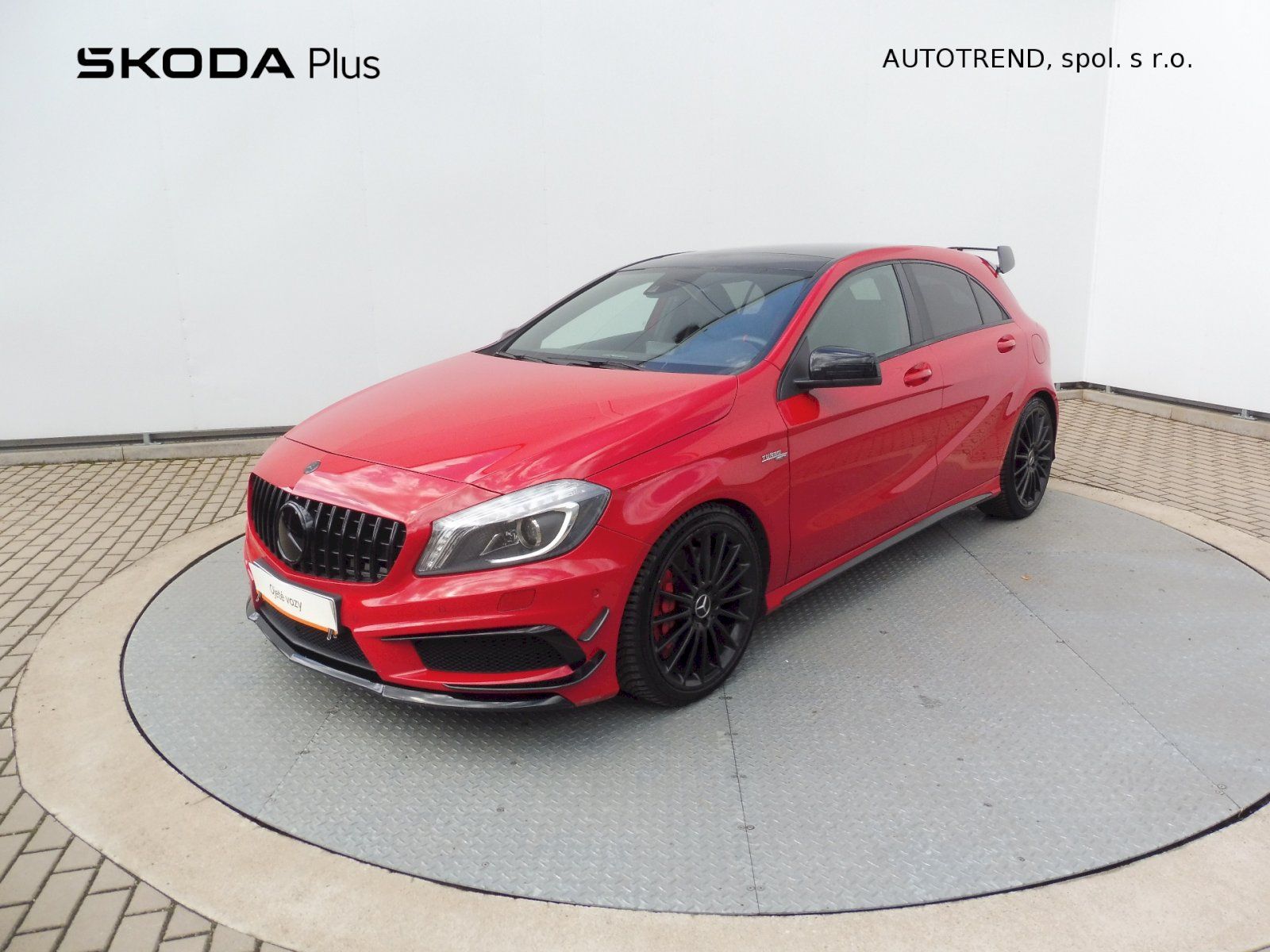 Mercedes-Benz Třídy A, A45 AMG 2,0 265kW 4MATIC Perfo