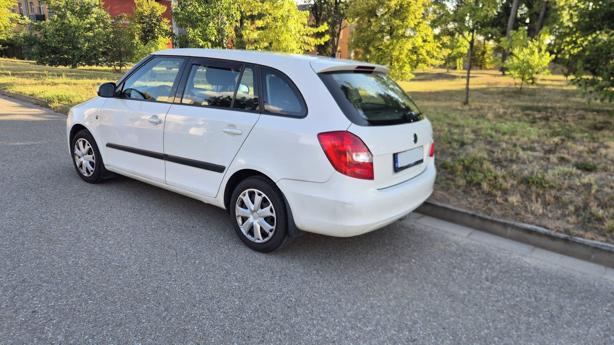 Škoda Fabia, Combi 1.4 16V, 2008 - fotka 3