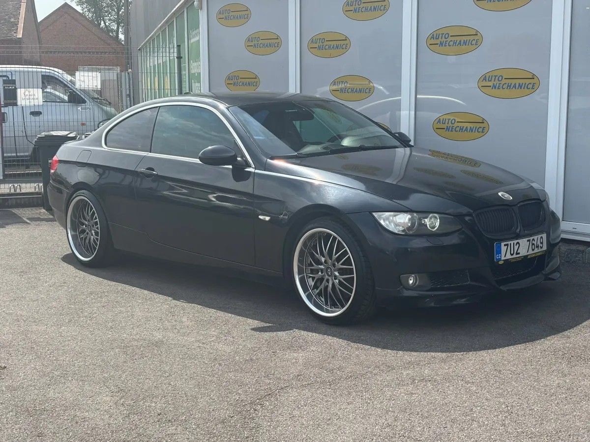BMW Řada 3, 3.0 335D - fotka 3