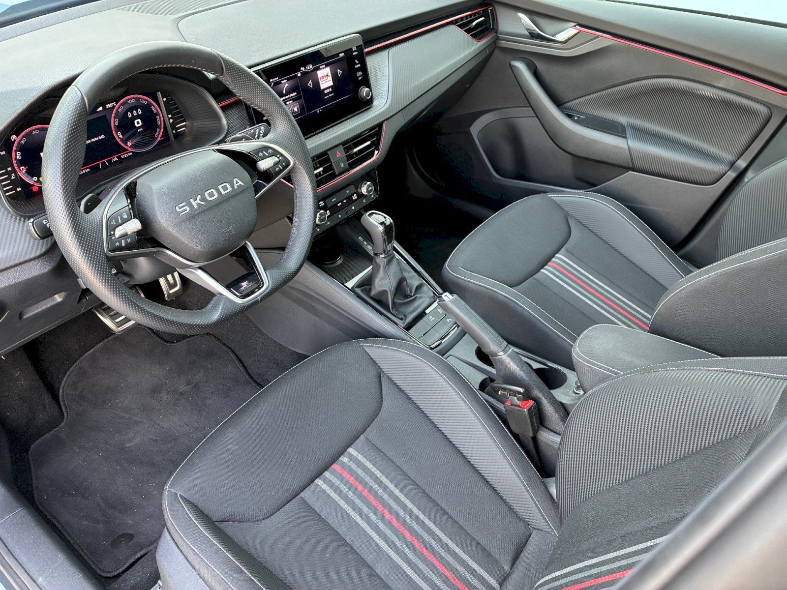 Škoda Kamiq, 1,0 TSI / 85 kW Monte Carlo DS - fotka 5