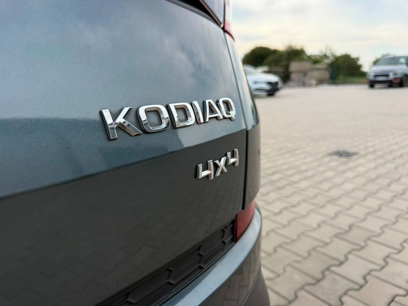 Škoda Kodiaq, 4x4 110KW DSG Tažné Nebourané - fotka 6