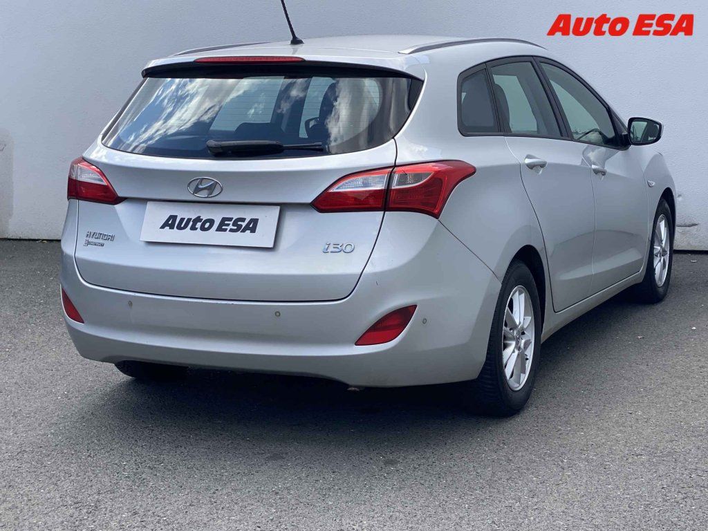 Hyundai i30, 1.6Crdi - fotka 4