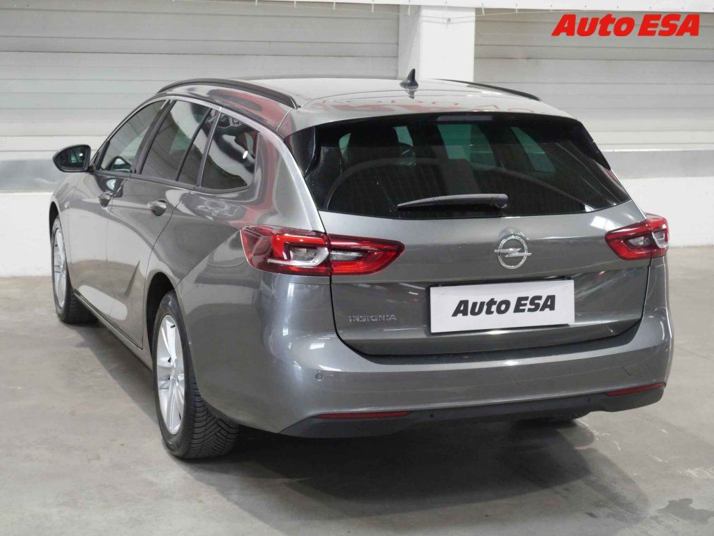 Opel Insignia, 2.0 CDTI - fotka 4