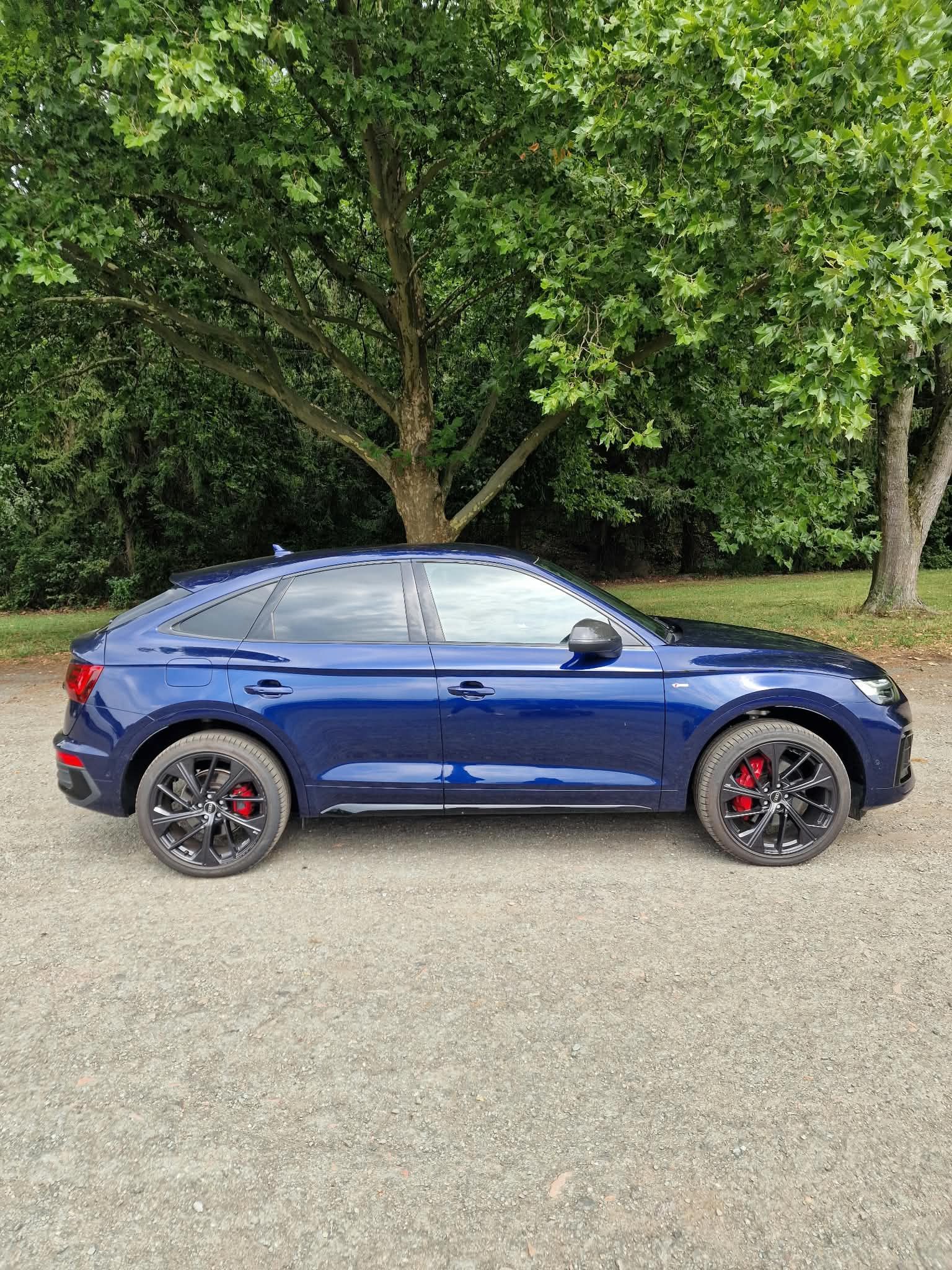 Audi Q5, 2.0 S-Line Hybrid Quattro - fotka 5