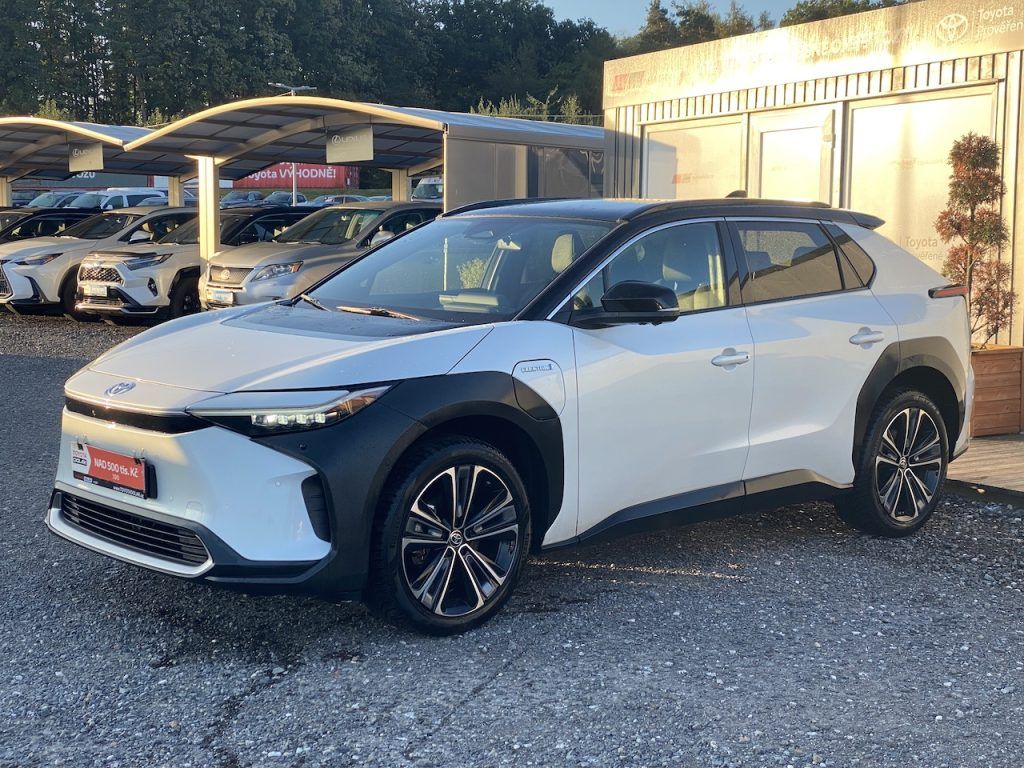 Toyota bZ4X, EV, ČR, Executive, 4x4, DPH - fotka 4