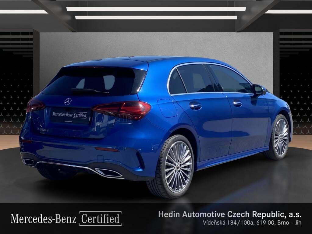Mercedes-Benz Třídy A, A 250 e AMG - fotka 5
