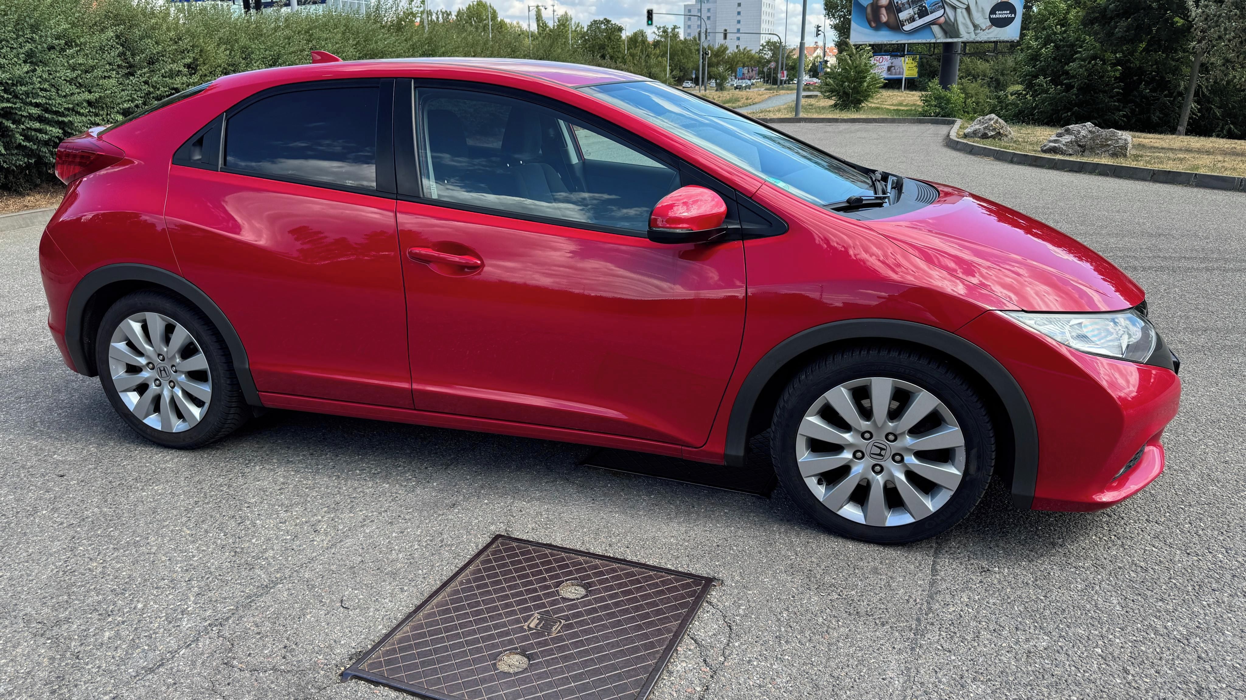 Honda Civic, 2.2 i-DTEC Sport - fotka 3