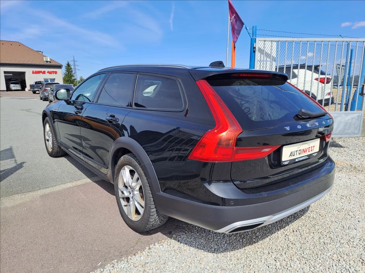 Volvo V90, 2,0 T5 KOUPENO CZ,1.MAJITEL - fotka 4