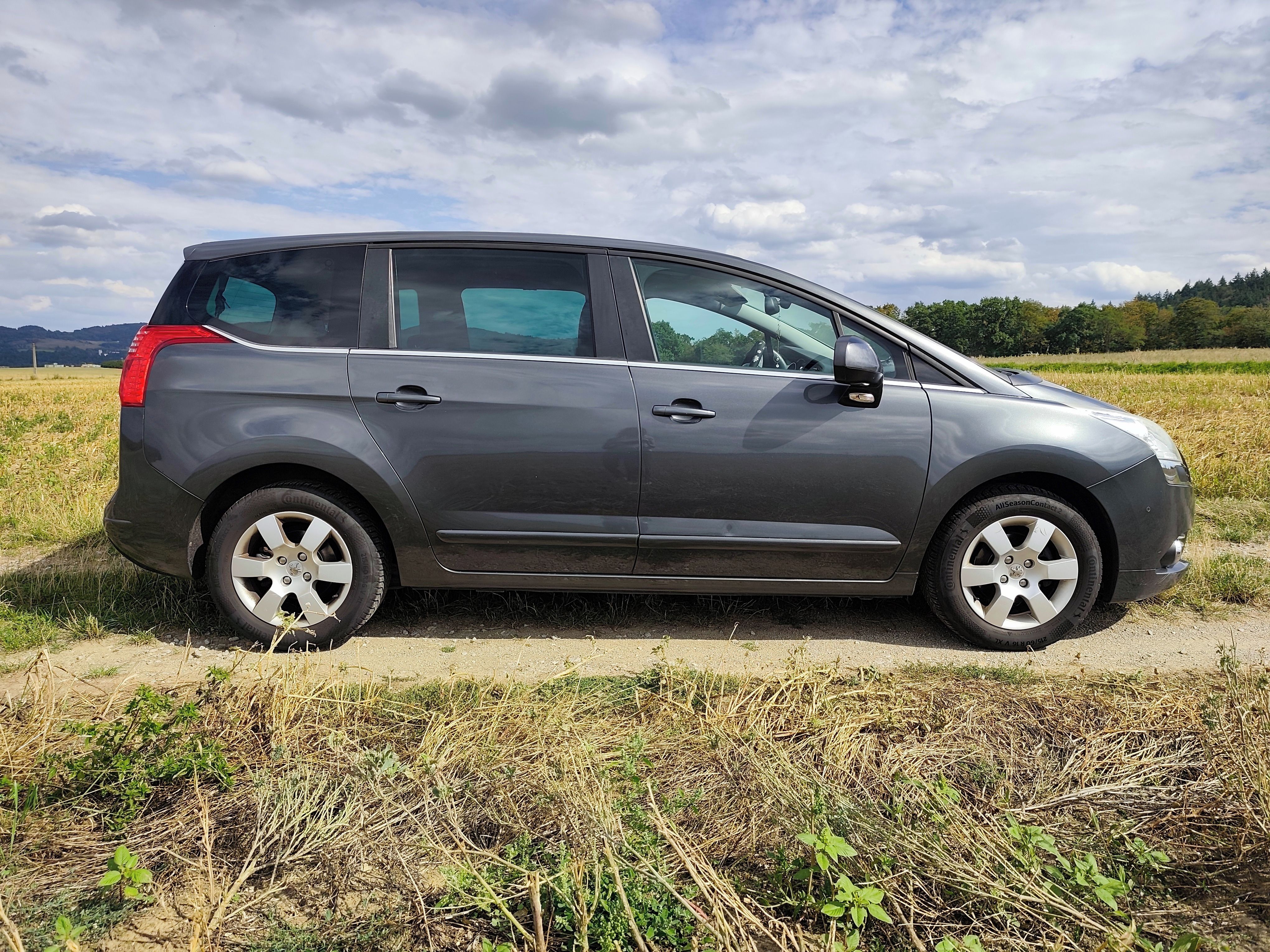 Peugeot 5008, 1.6 HDi, servis, garáž - fotka 5