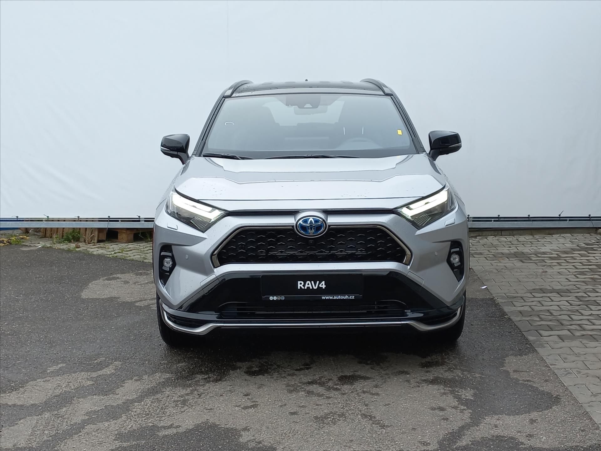 Toyota Rav4, 2,5 Plug-in Hybrid i-AWD 300k - fotka 4