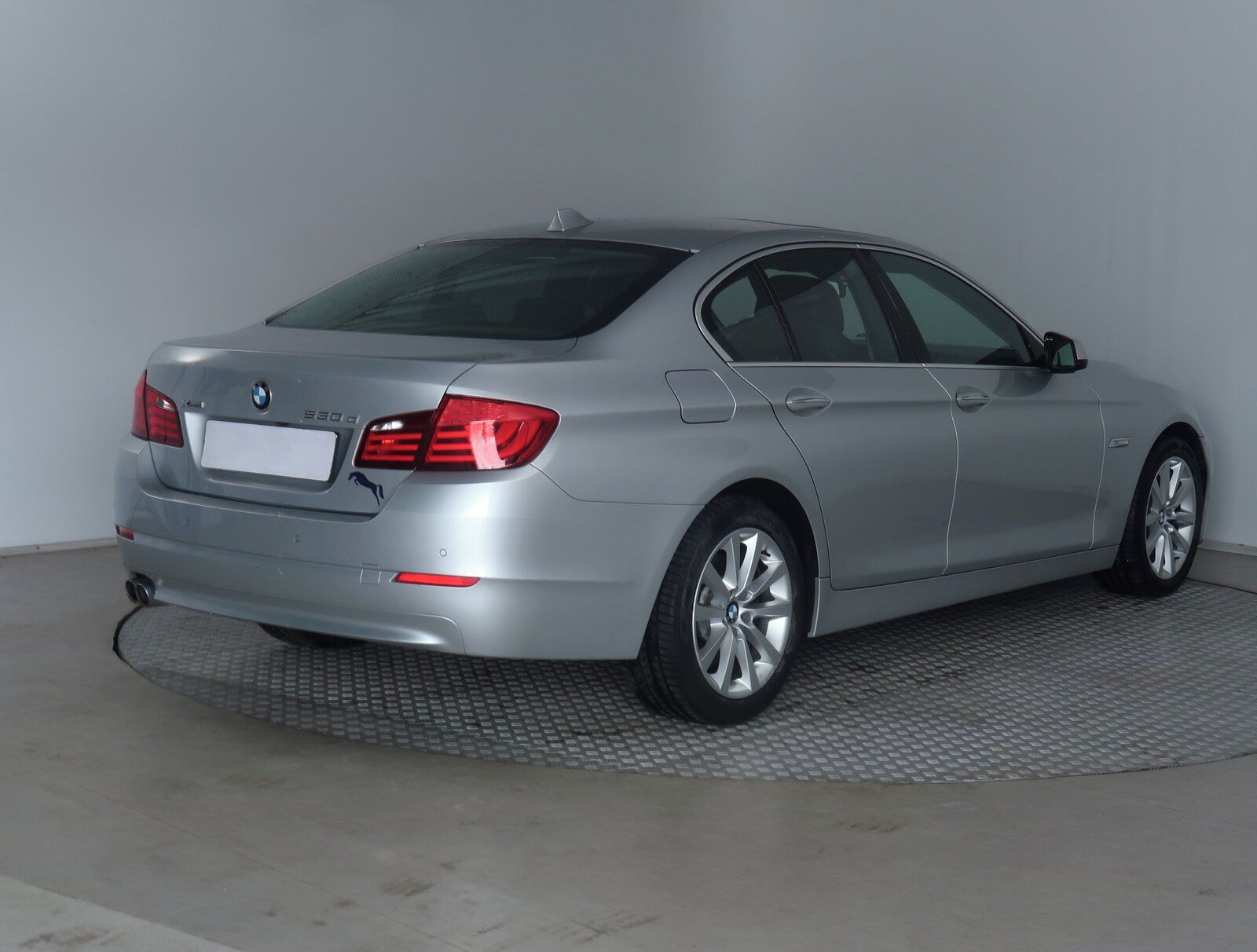 BMW Řada 5, 530d xDrive, Modern Line, 4X4 - fotka 5