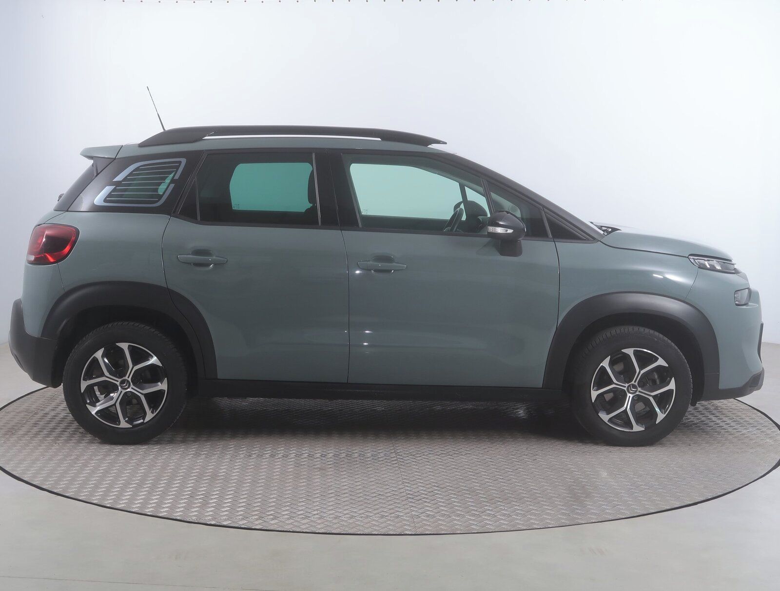 Citroën C3 Aircross, 1.2 PureTech, Shine - fotka 6