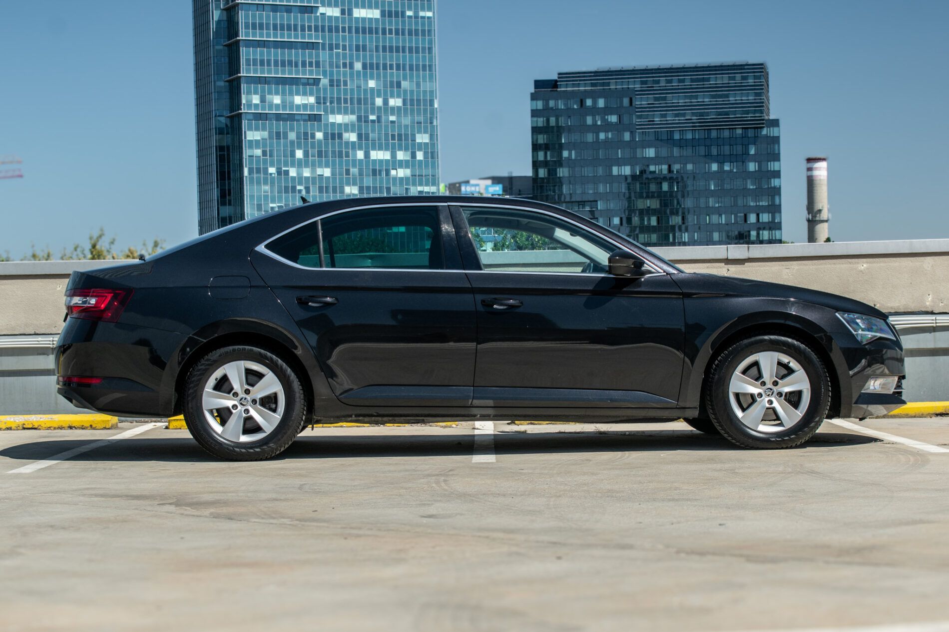 Škoda Superb - fotka 4