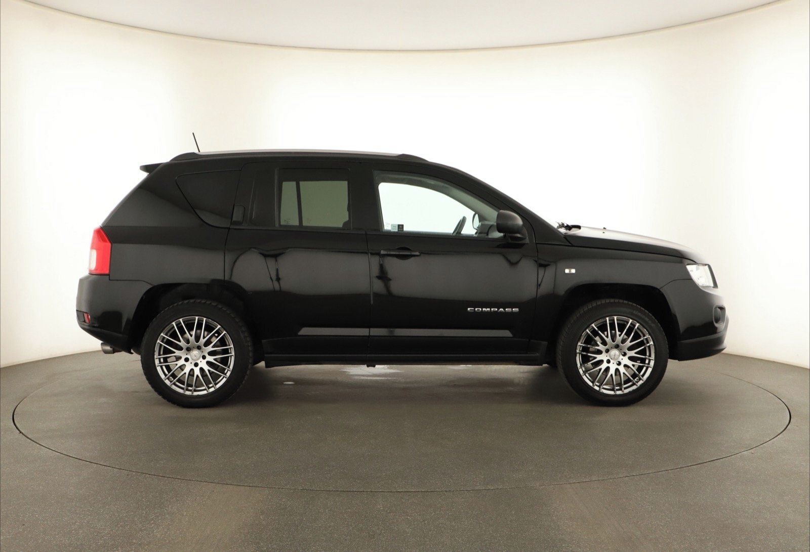 Jeep Compass, 2.0, Kožené sedačky, Tempomat - fotka 6