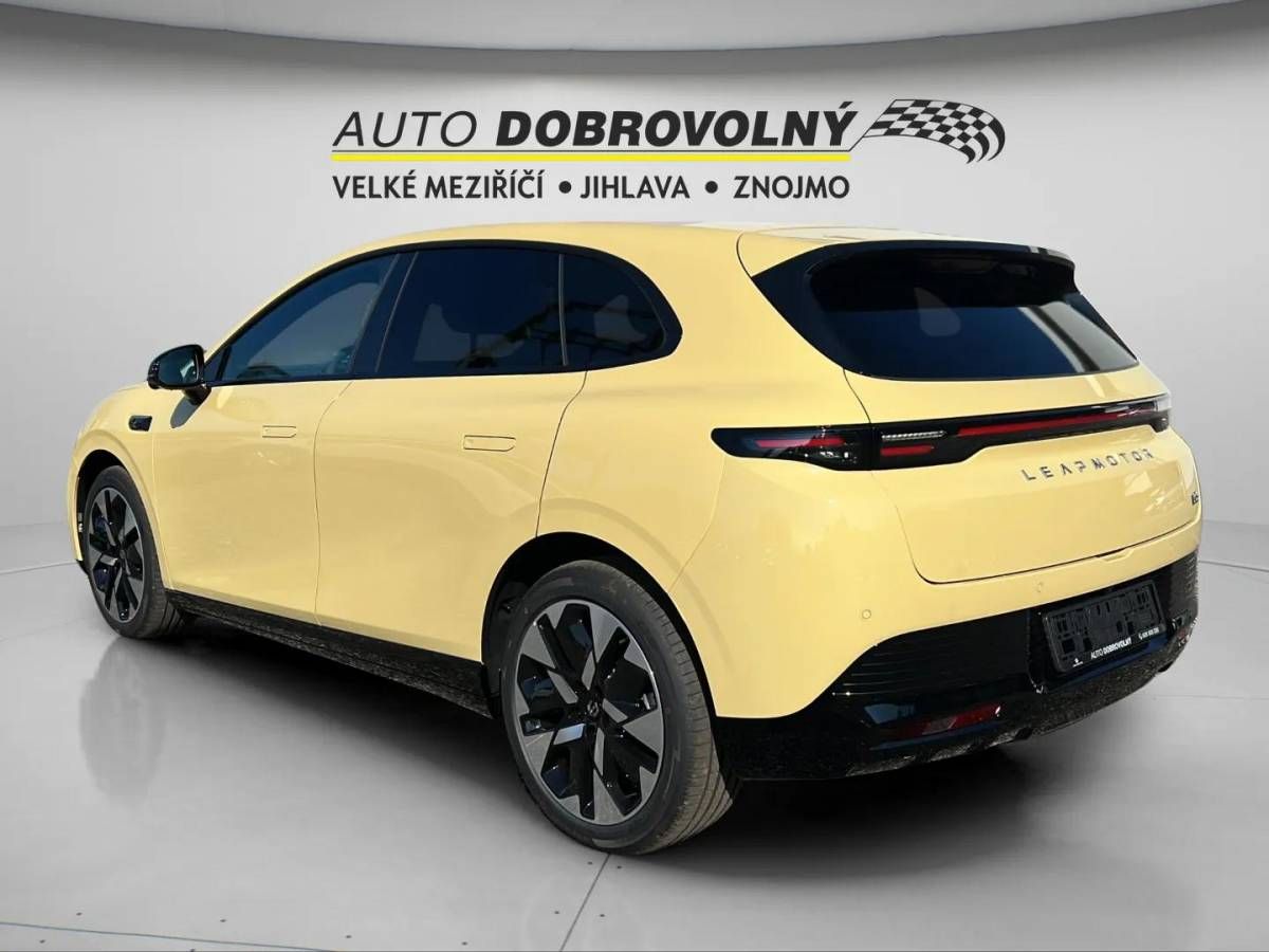 Leapmotor B05, Design ProMax 160 kW (67,1kWh - fotka 5