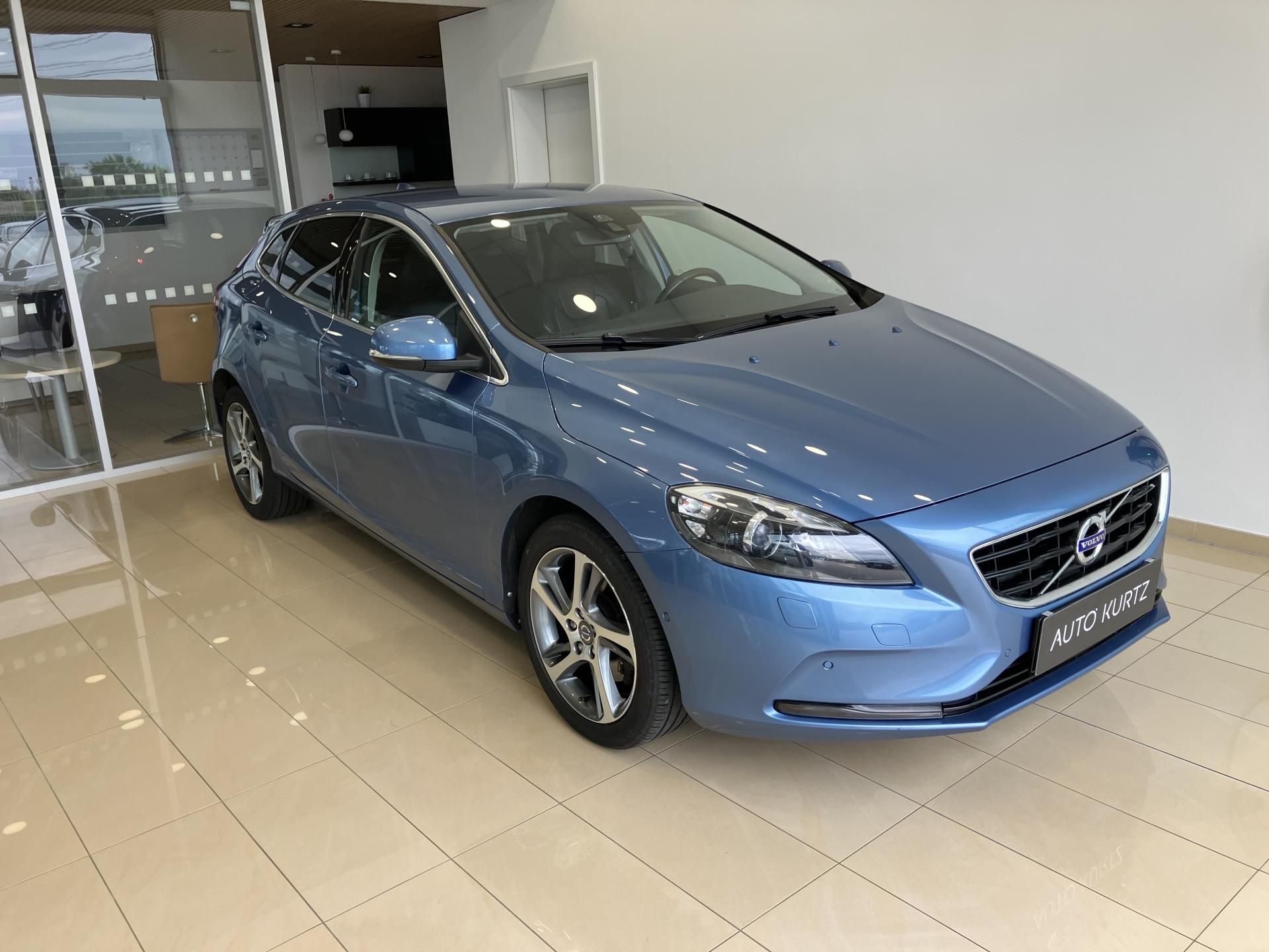 Volvo V40, T3 FWD Summum, MT6