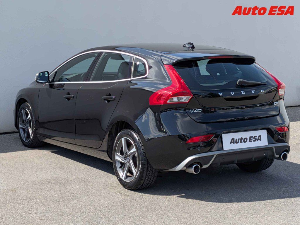 Volvo V40, 2.0d,NAVI,XENON,POLOKŮŽE - fotka 4