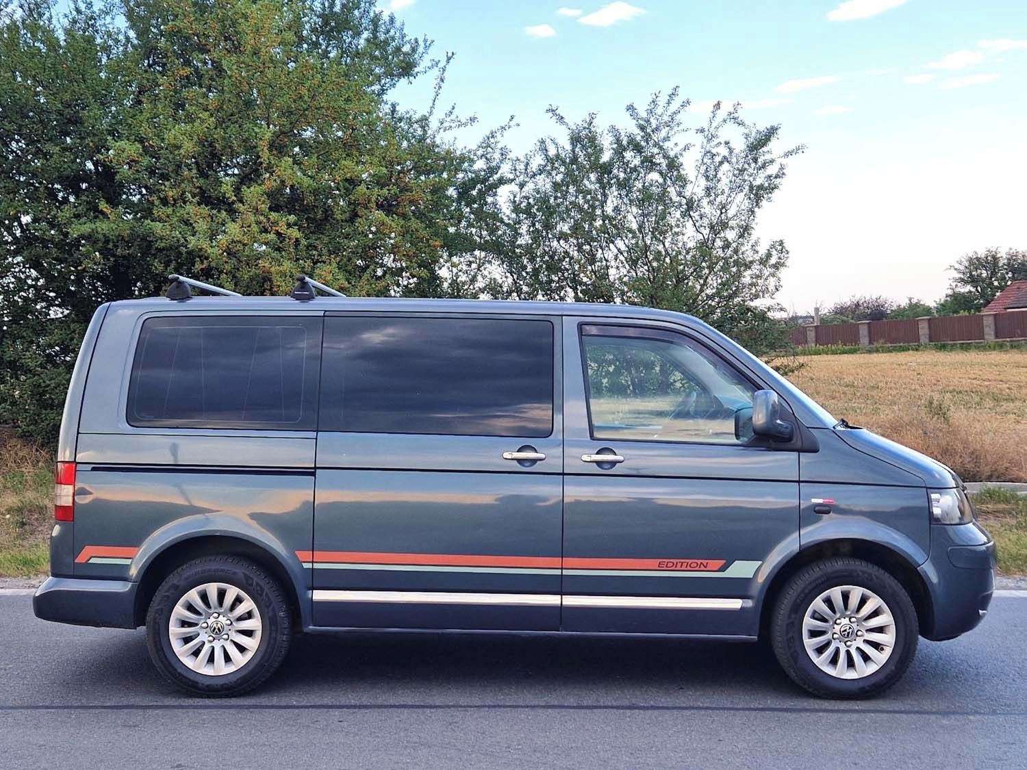 Volkswagen Multivan, 2.5 TDI - fotka 5